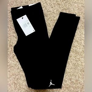 NWT NIKE SZ XS BLACK LEGGINGS